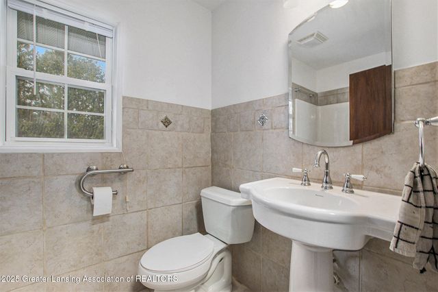 3614 Cooley Drive, Lansing, MI 48911