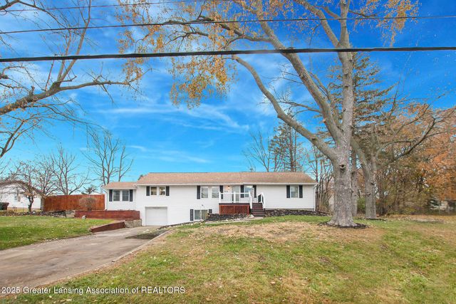 3614 Cooley Drive, Lansing, MI 48911