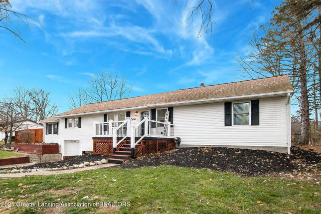 3614 Cooley Drive, Lansing, MI 48911