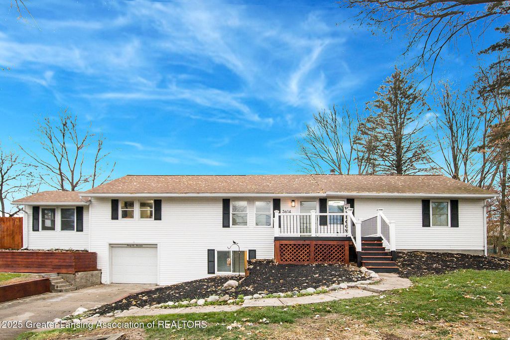 3614 Cooley Drive, Lansing, MI 48911