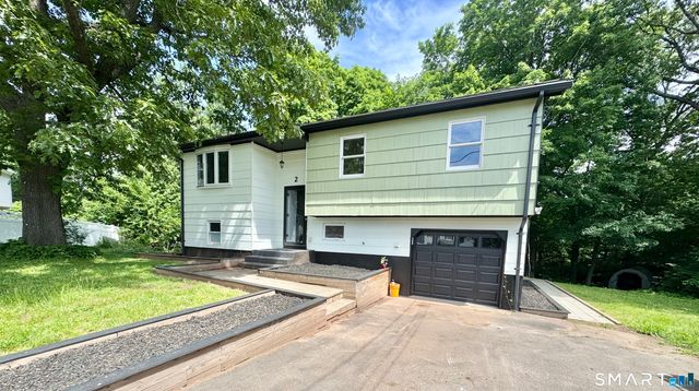 2 Heather Road, Hamden, CT 06518