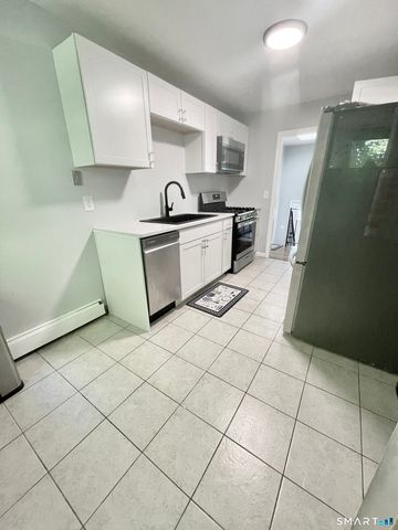 2 Heather Road, Hamden, CT 06518