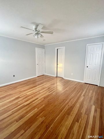 2 Heather Road, Hamden, CT 06518