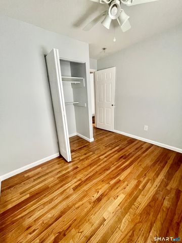 2 Heather Road, Hamden, CT 06518
