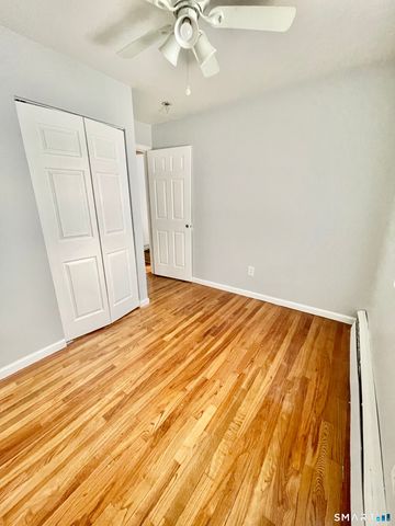 2 Heather Road, Hamden, CT 06518