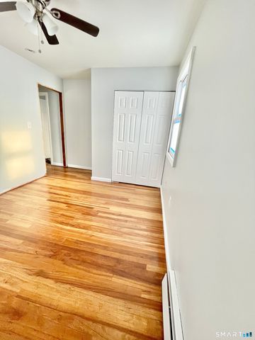 2 Heather Road, Hamden, CT 06518