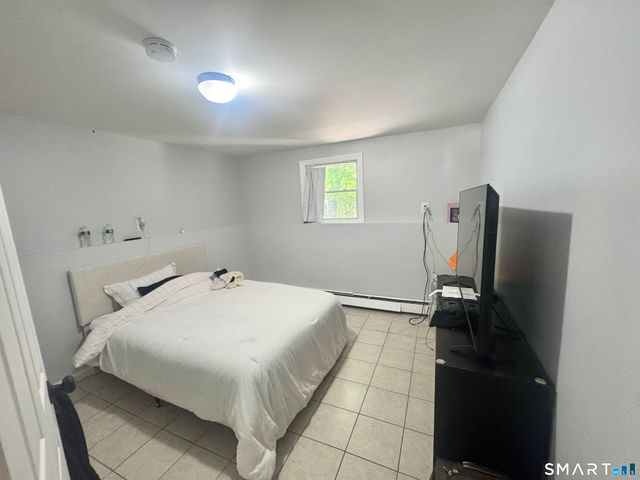 2 Heather Road, Hamden, CT 06518