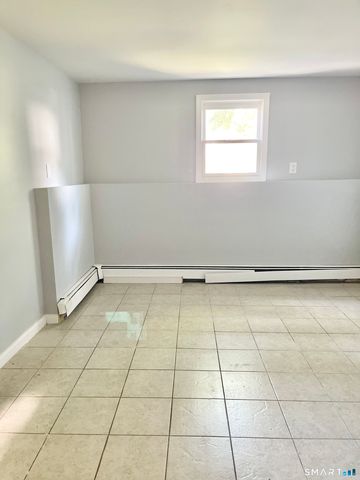 2 Heather Road, Hamden, CT 06518