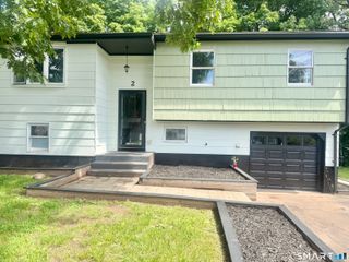 2 Heather Road, Hamden, CT 06518