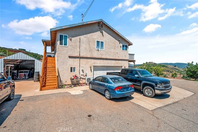 1996 Rainbow Glen Road, Fallbrook, CA 92028