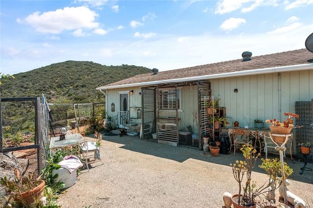 1996 Rainbow Glen Road, Fallbrook, CA 92028