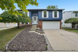 18923 Orleans Place, Woodhaven, MI 48183