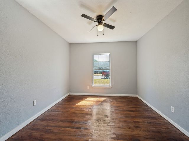 2309 Fincher Road, Haltom City, TX 76117