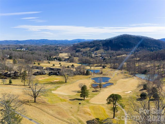 40 Cedar Drive, Mills River, NC 28759