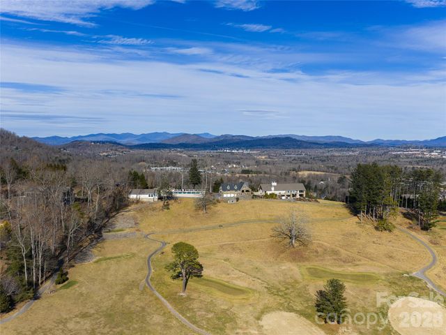 40 Cedar Drive, Mills River, NC 28759