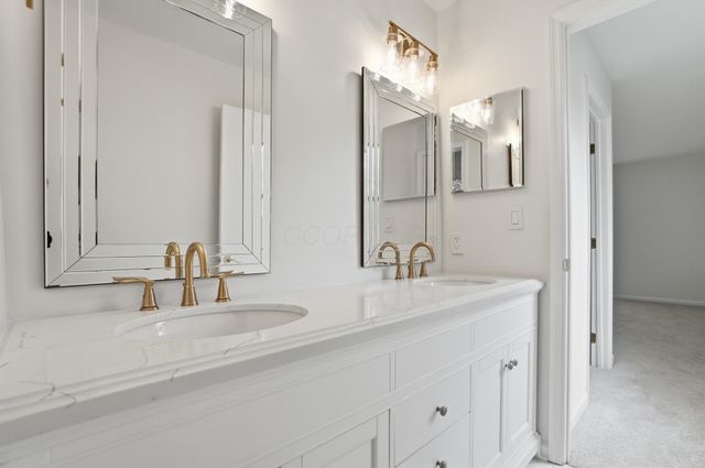 7465 Bloomfield Place, Dublin, OH 43016