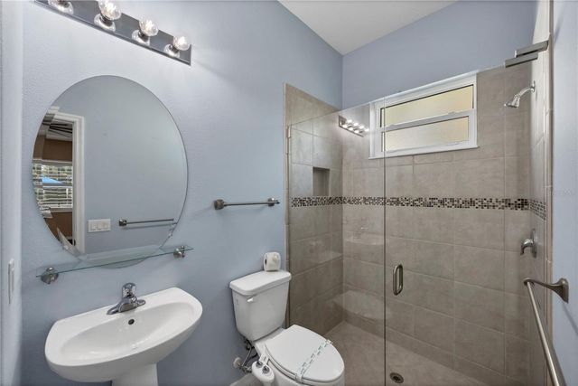 575 FORE DRIVE, Bradenton, FL 34208