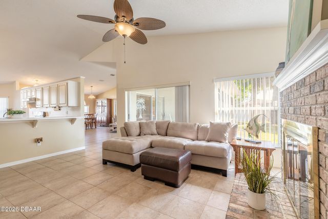 109 Brookhollow Circle, Daytona Beach, FL 32114