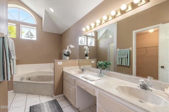 109 Brookhollow Circle, Daytona Beach, FL 32114