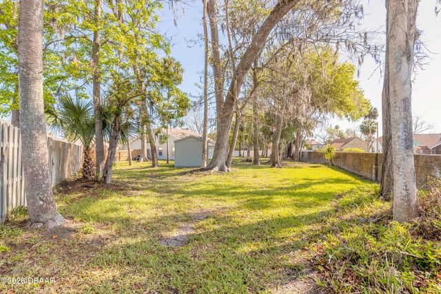 109 Brookhollow Circle, Daytona Beach, FL 32114