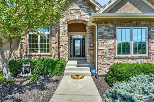 1138 SW New Forest DR, Topeka, KS 66604