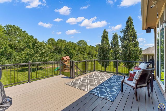 1138 SW New Forest DR, Topeka, KS 66604