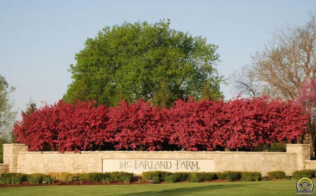 1138 SW New Forest DR, Topeka, KS 66604