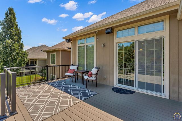 1138 SW New Forest DR, Topeka, KS 66604