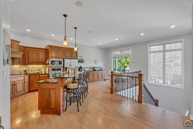 1138 SW New Forest DR, Topeka, KS 66604