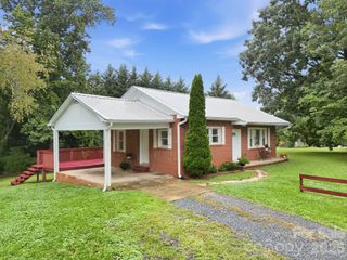 5418 Nix Creek Road, Marion, NC 28752