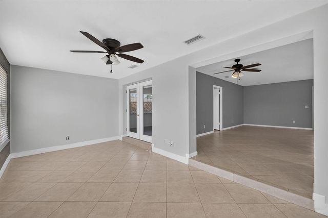 416 SE Naranja Avenue, Port St. Lucie, FL 34983