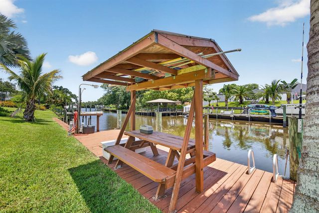 416 SE Naranja Avenue, Port St. Lucie, FL 34983