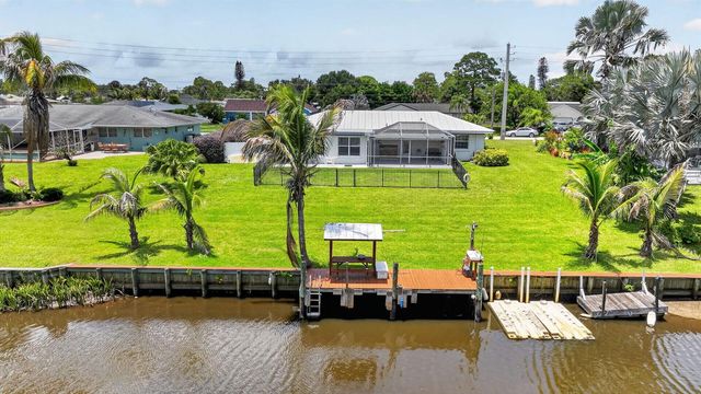 416 SE Naranja Avenue, Port St. Lucie, FL 34983