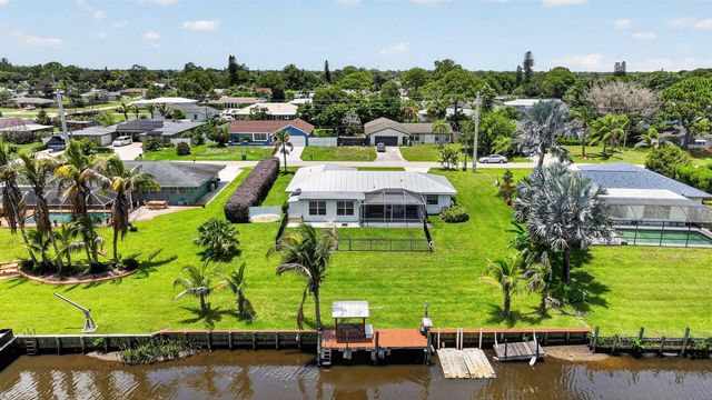 416 SE Naranja Avenue, Port St. Lucie, FL 34983