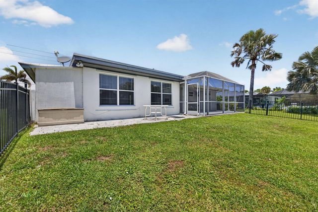 416 SE Naranja Avenue, Port St. Lucie, FL 34983