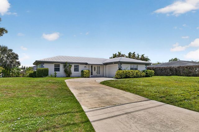 416 SE Naranja Avenue, Port St. Lucie, FL 34983