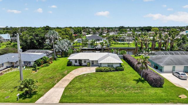 416 SE Naranja Avenue, Port St. Lucie, FL 34983