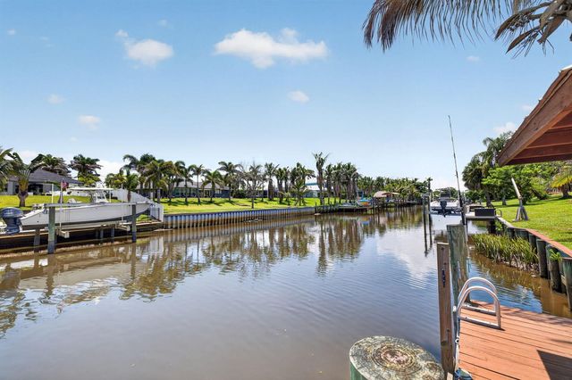 416 SE Naranja Avenue, Port St. Lucie, FL 34983