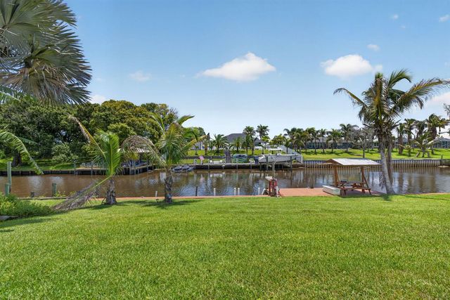 416 SE Naranja Avenue, Port St. Lucie, FL 34983
