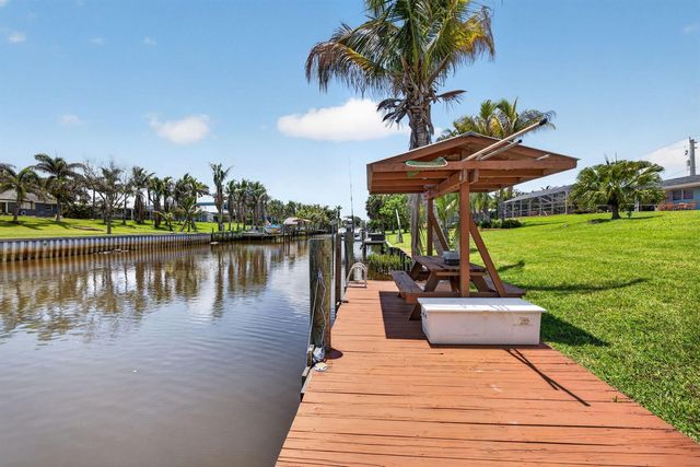 416 SE Naranja Avenue, Port St. Lucie, FL 34983