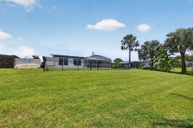 416 SE Naranja Avenue, Port St. Lucie, FL 34983