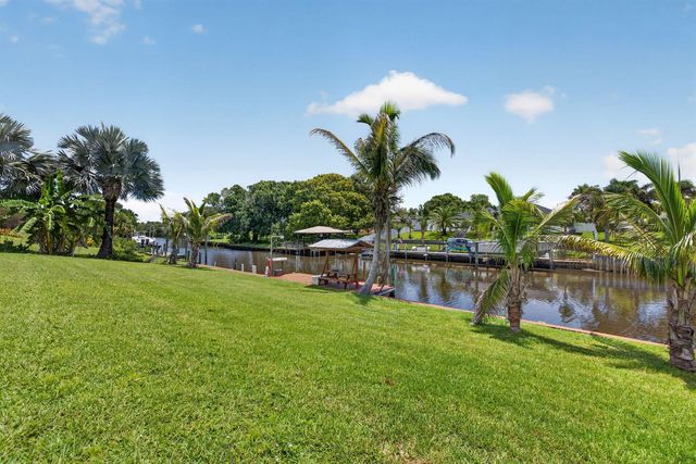 416 SE Naranja Avenue, Port St. Lucie, FL 34983