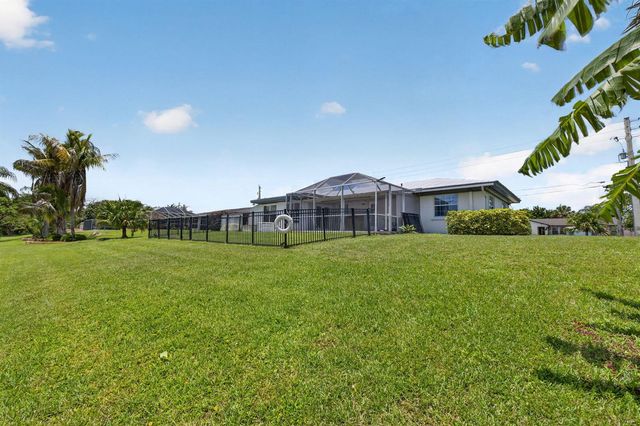 416 SE Naranja Avenue, Port St. Lucie, FL 34983