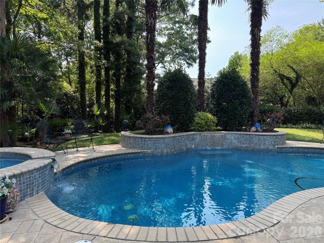 10536 Providence Arbours Drive, Charlotte, NC 28270