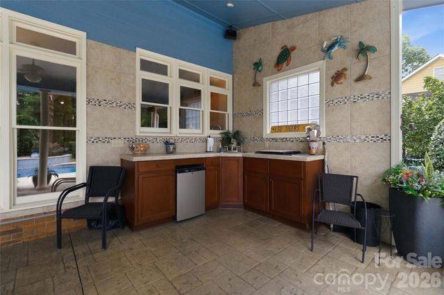 10536 Providence Arbours Drive, Charlotte, NC 28270