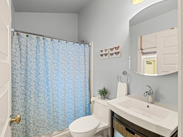 1828 Main St, Concord, MA 01742