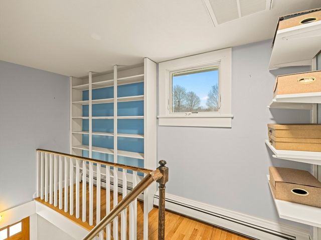 1828 Main St, Concord, MA 01742