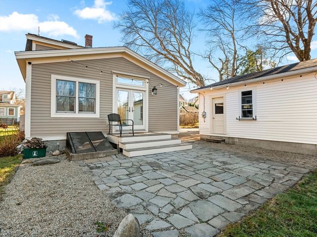 1828 Main St, Concord, MA 01742