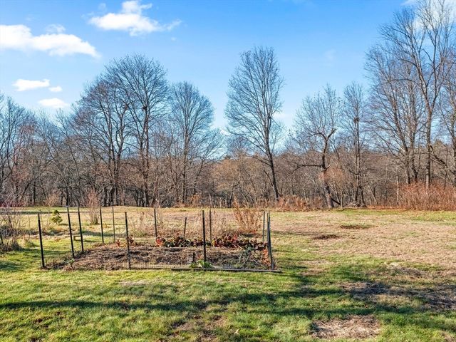 1828 Main St, Concord, MA 01742