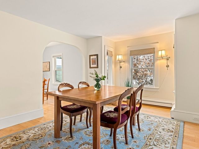 1828 Main St, Concord, MA 01742